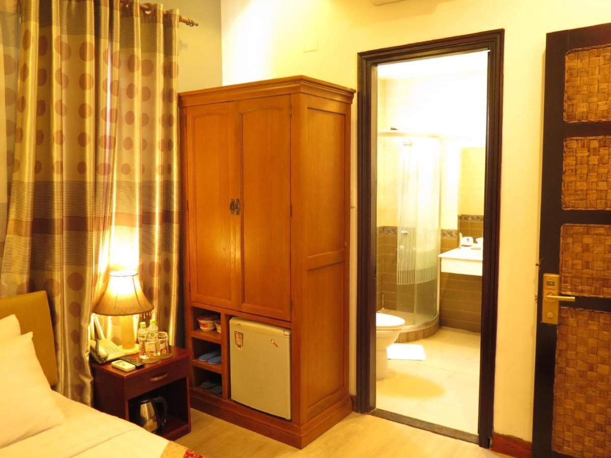 Sunflowers Hotel Airport Хошимін Екстер'єр фото