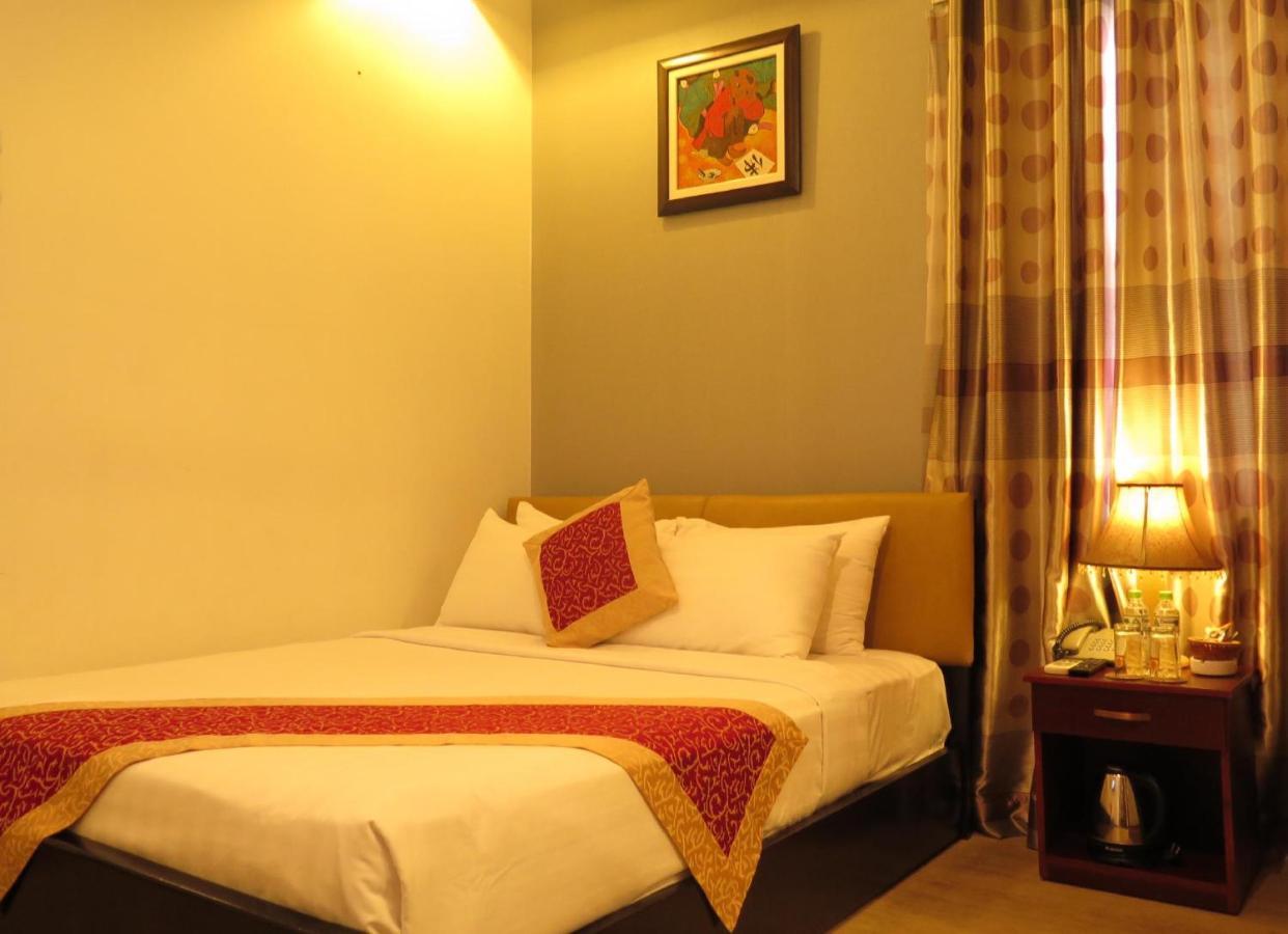 Sunflowers Hotel Airport Хошимін Екстер'єр фото