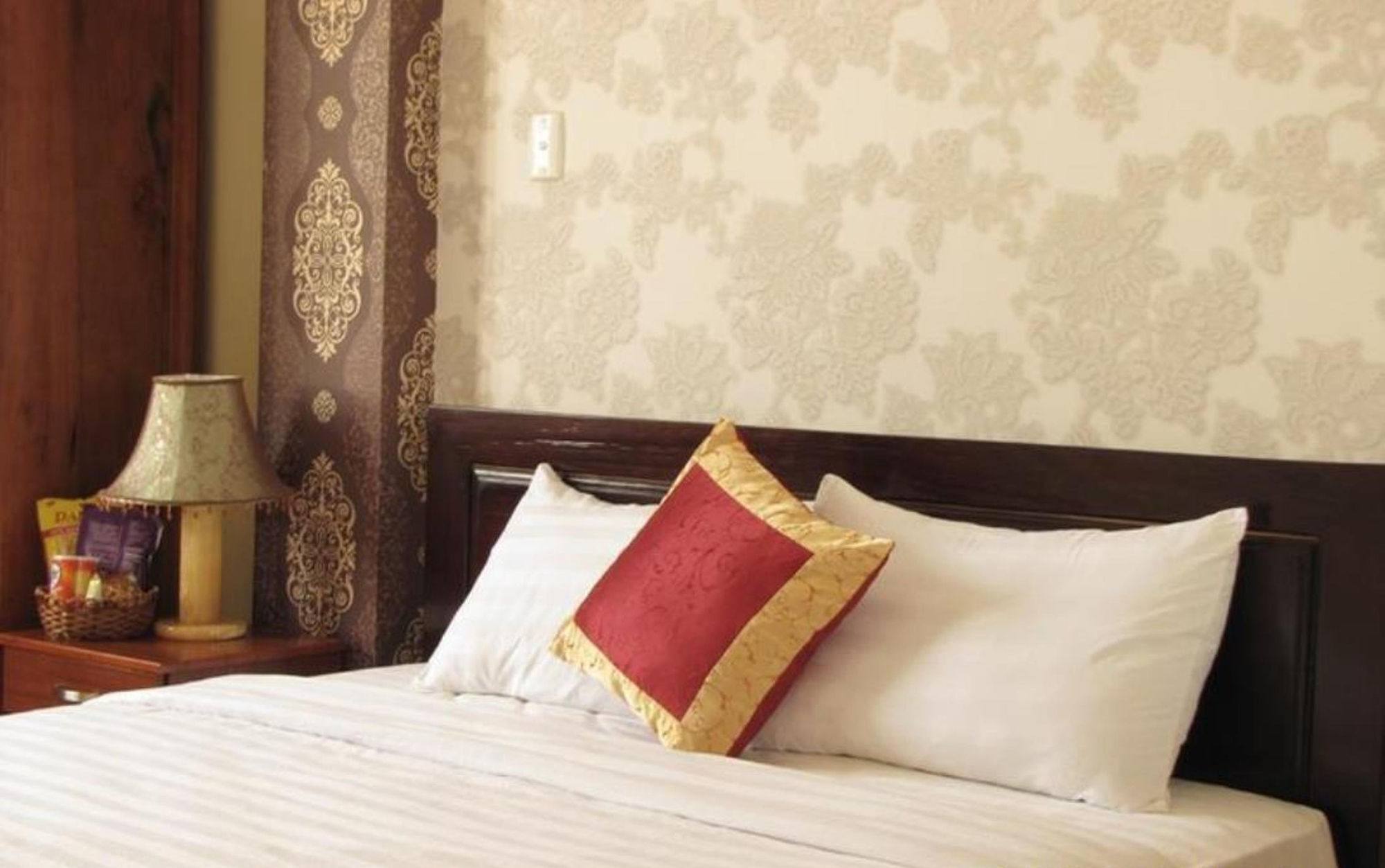 Sunflowers Hotel Airport Хошимін Екстер'єр фото